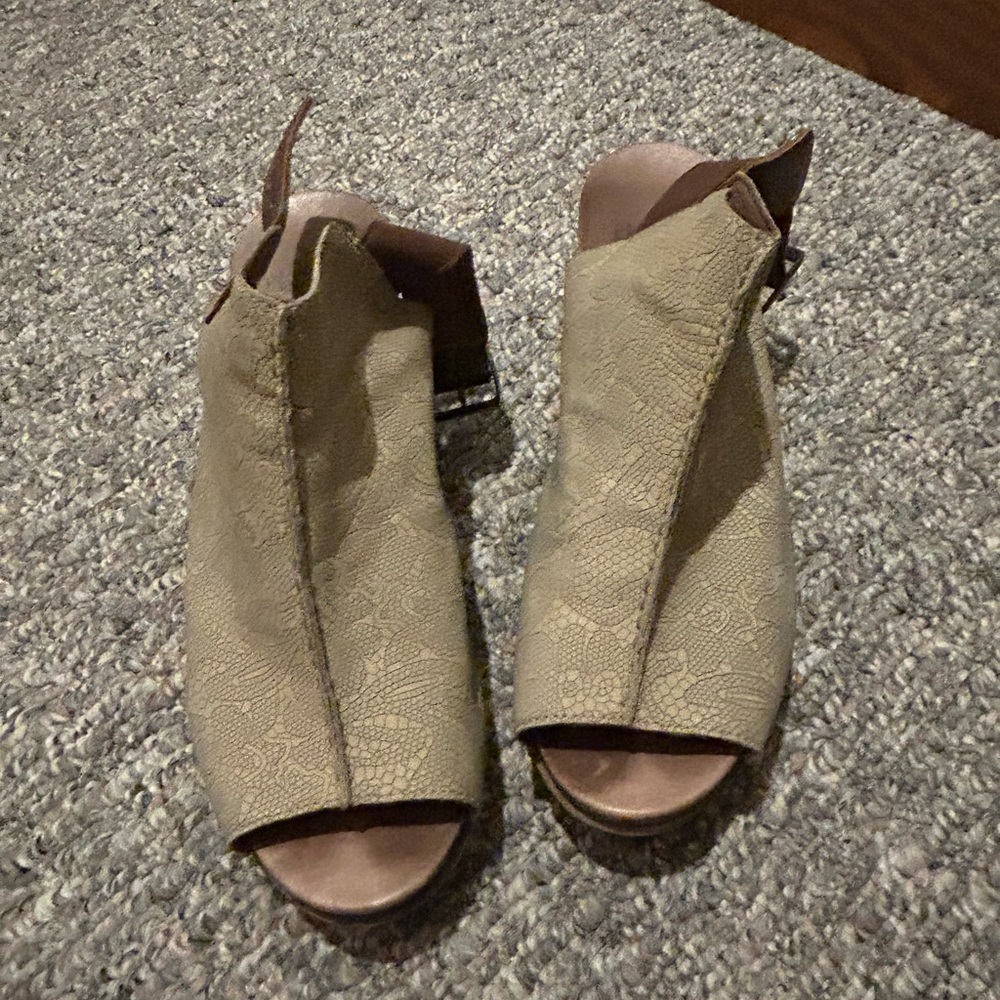 Dansko Reggie Nubuck Platform Slingback Heel Sandal EU 39 US 8-8.5 Taupe Lace